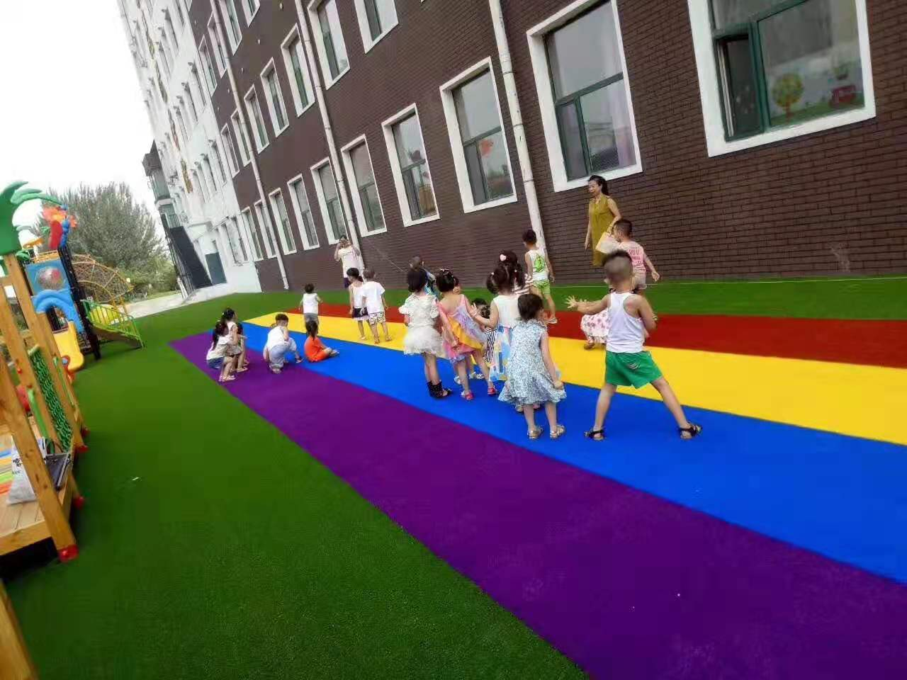 Why choose artificial turf for kindergarten playground